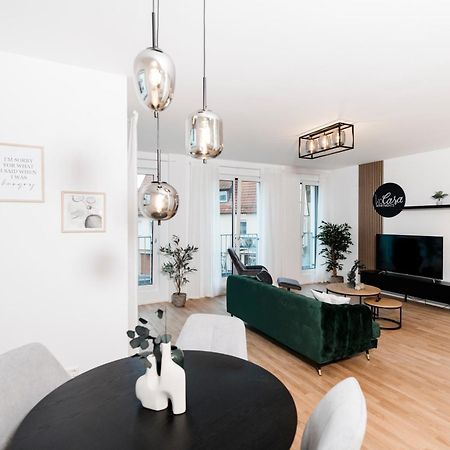 Kocasa-Apartments 01, City-Center Boeblingen, Stellplatz, Balkon, Waipu-Tv ภายนอก รูปภาพ