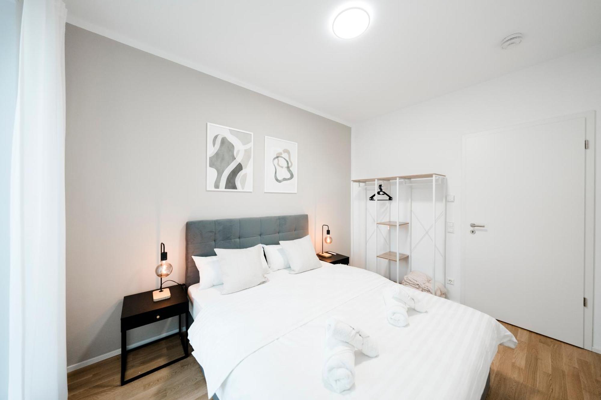 Kocasa-Apartments 01, City-Center Boeblingen, Stellplatz, Balkon, Waipu-Tv ภายนอก รูปภาพ